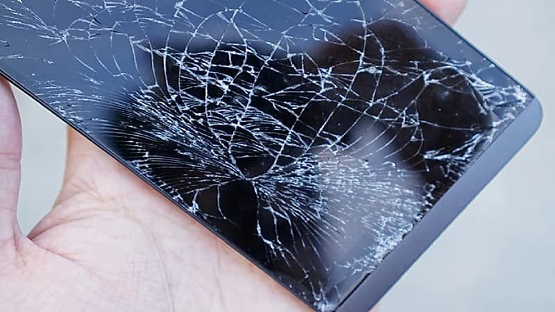 كيفية استخراج الصور من هاتفك المكسور