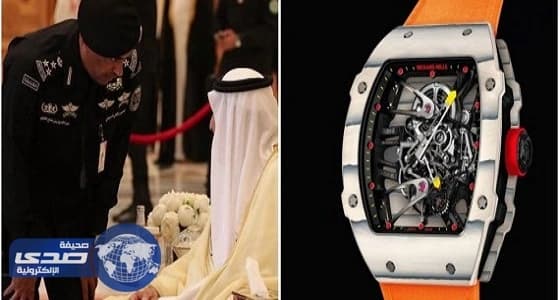 حقيقة الجدل حول ساعة الفغم ومغردون: يستاهل كفاية حمايته لخادم الحرمين