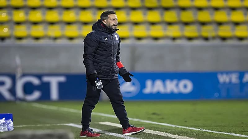 فيريرا ينفعل على لاعب الزمالك