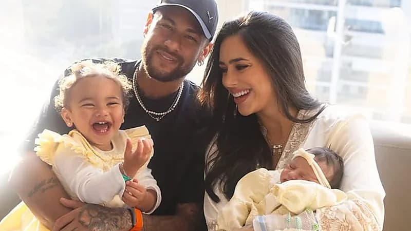 نيمار وبرونا بيانكاردي يستقبلان مولودتهما الجديدة ميل .. صور