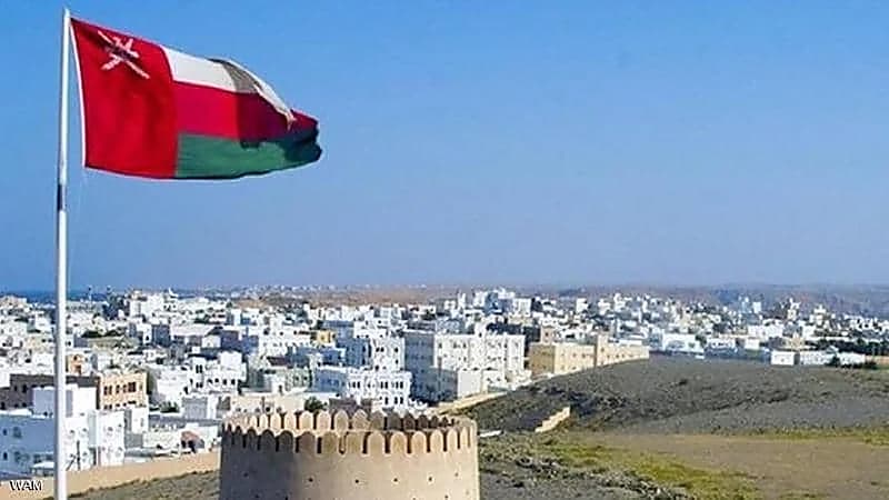 سلطنة عُمان تبدأ بتقديم "إجازة أبوة" للآباء الذين رُزقوا بأطفال حديثاً