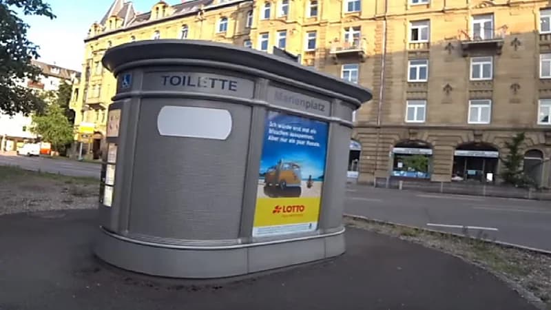 طرح دورات مياه عامة ذاتية التنظيف بالرياض