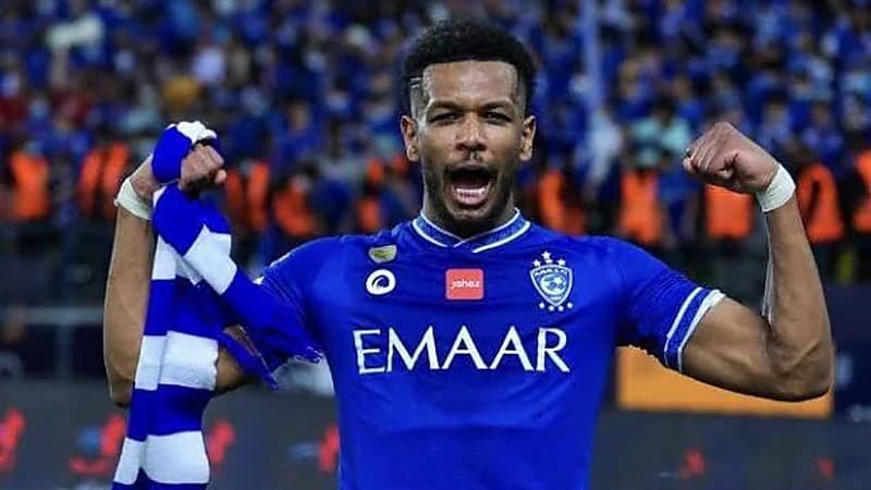 البليهي على طاولة الأهلي والقرار مؤجل