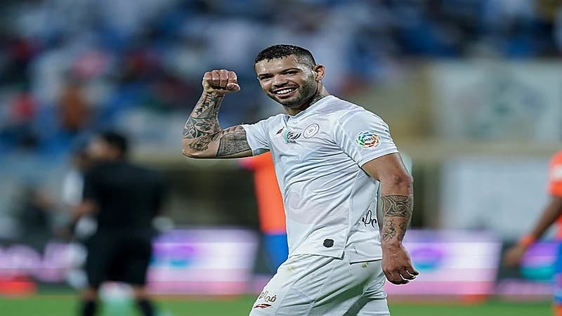 الشباب يسجل ثاني انتصاراته من بوابة الفيحاء