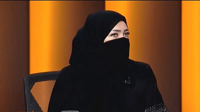 بالفيديو .. مستشارة تفضح أساليب "المرتزقات" الهاربات من المملكة في تشويه سمعة الإسلام