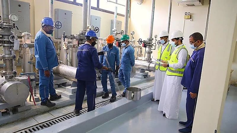 استخدام الأشعة فوق البنفسجية في تعقيم وفلترة ماء زمزم 