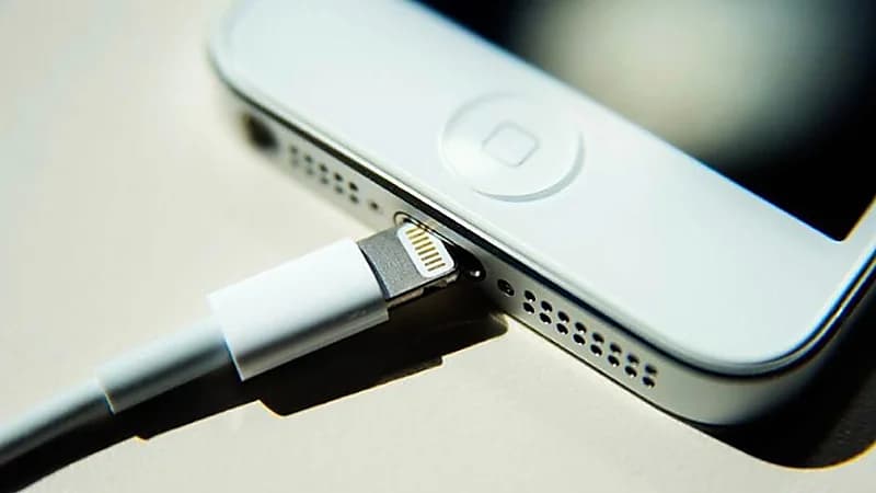 شواحن أيفون المقلدة تشكل خطرًا كبيرًا على المستهلكين