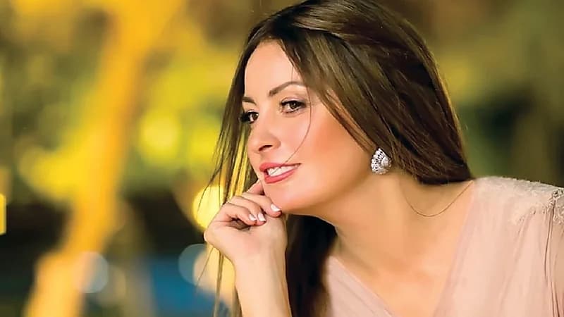 نرمين الفقي تنشر صور جديدة برفقة صديقاتها