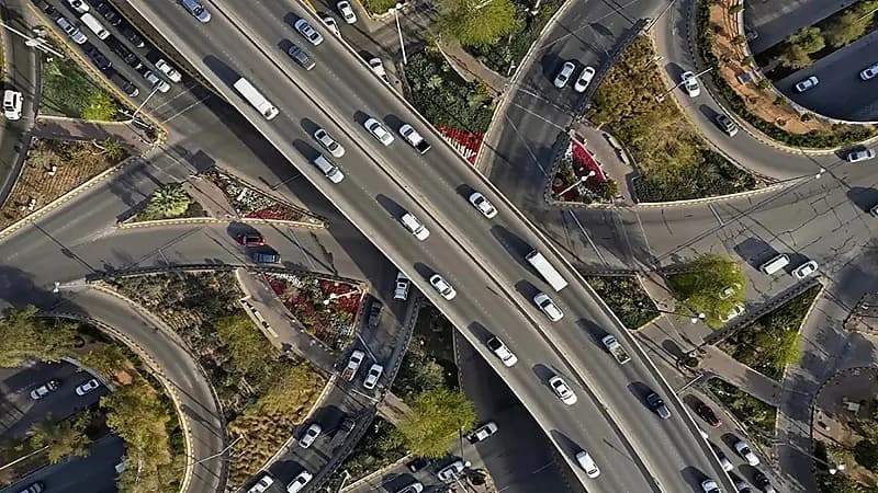 هيئة الرياض تفعل تحويلة مرورية على الطريق الدائري الغربي الفرعي وطريق جدة