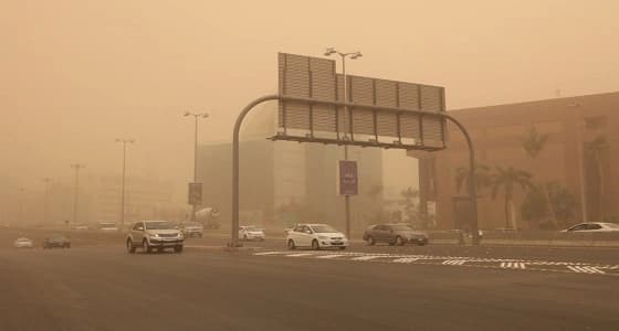 " العاصمة " تشهد الآن موجة غبار