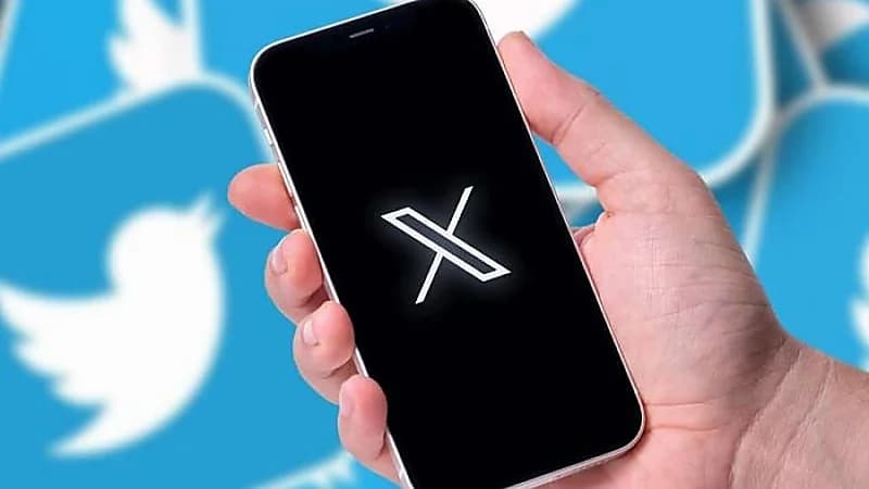 عطل يضرب منصة "إكس" حول العالم