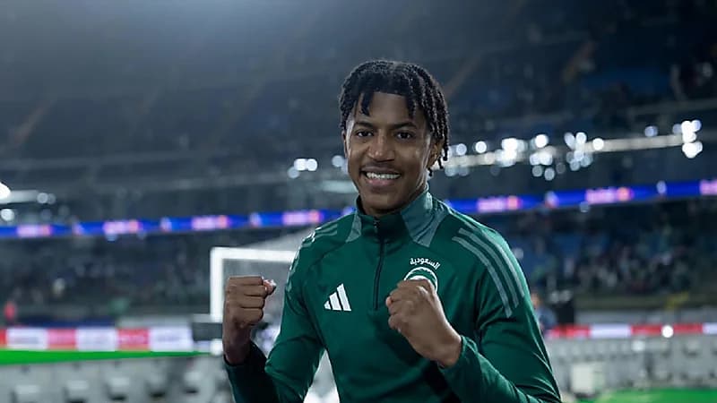 الهلال ينافس النصر لضم أيمن فلاته