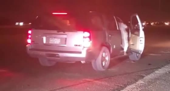 بالفيديو.. " غوث " تنقذ سيارة عائلة عالقة بالرمال في الشرقية