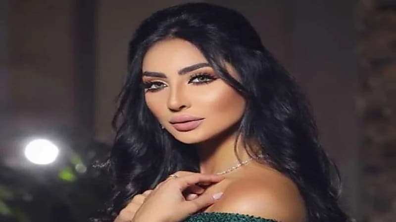 ‏نور الغندور تتجول بسيارتها الفاخرة في شوارع موناكو.. فيديو