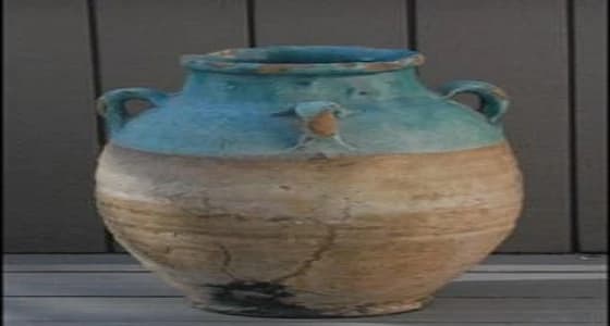 أمريكية تعيد للمملكة وعاءً أثرياً عمره ألف عام