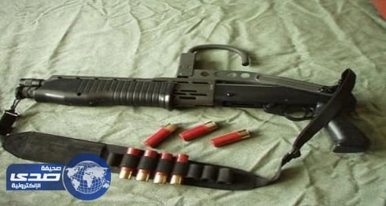 حدث يقتل شقيقته بسلاح ناري