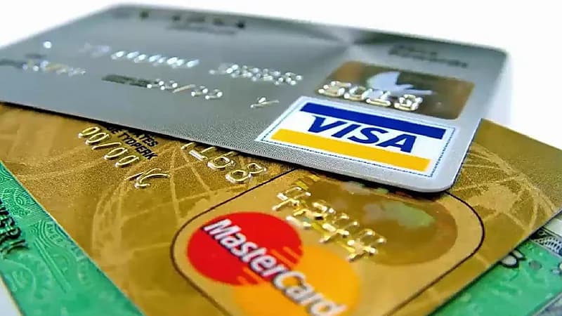 وقف جميع معاملات فيزا وماستركارد في روسيا