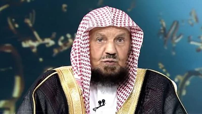  هل يحق لولي المرأة الأخذ من مهر ابنته؟.. شاهد: عبدالله المنيع يُجيب 