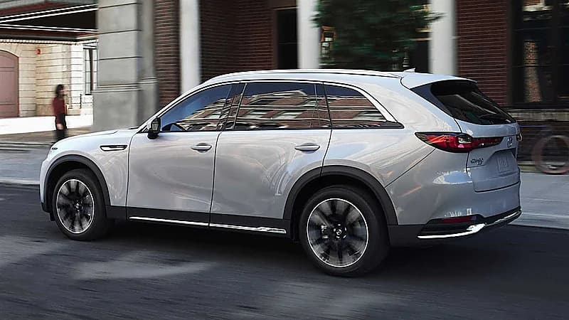 بالصور .. سعر ومميزات مازدا CX-90 موديل 2024 في المملكة