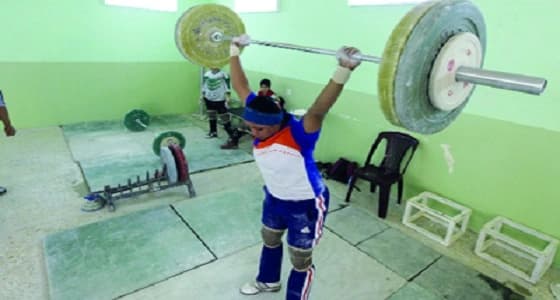بالفيديو.. فريق نسائي لرفع الأثقال بالعراق