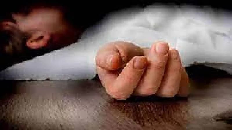 أب يقتل ابنه بسبب إنفاق أمواله