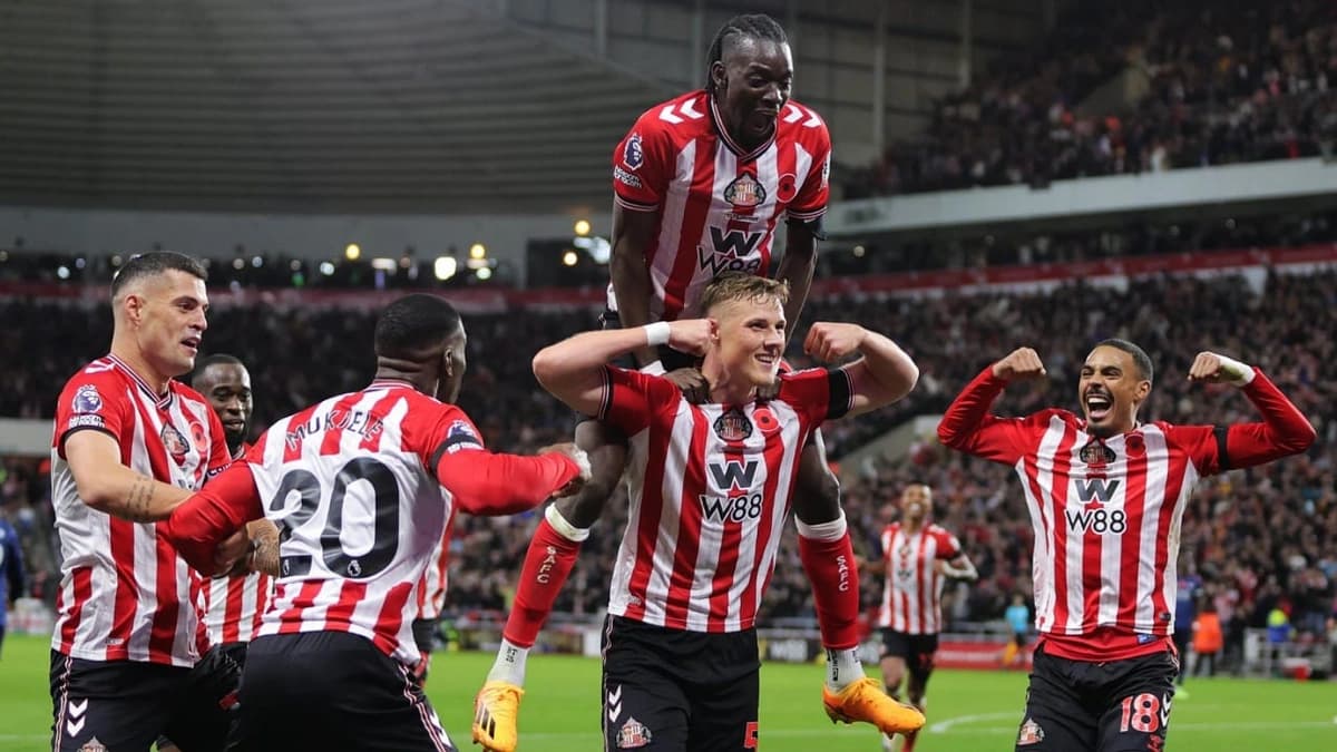 أرسنال يتعثر أمام سندرلاند بتعادل مثير