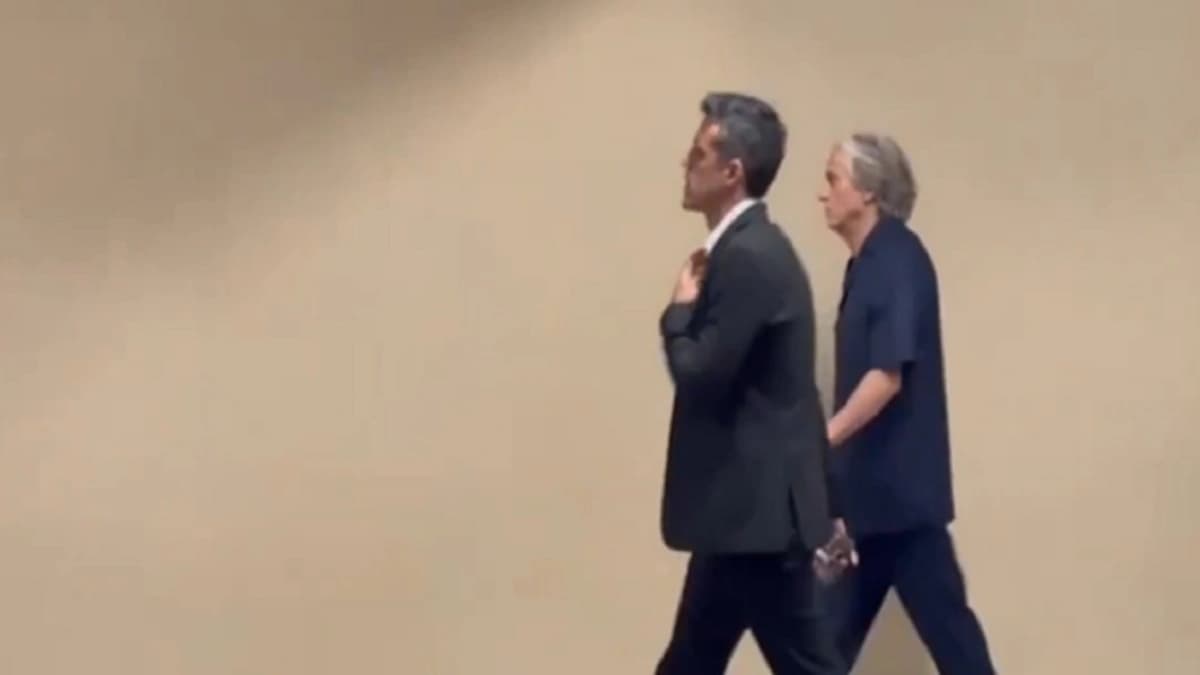 جيسوس يتواجد في ملعب الإنماء لحضور مواجهة الأخضر والعراق .. فيديو