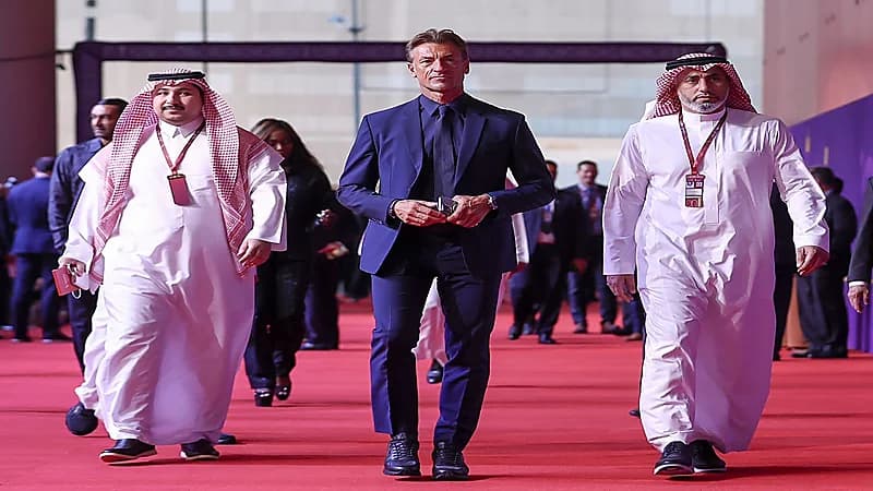 مدرب المنتخب الوطني يوجه رسالة إلى الجماهير بعد التأهل إلى كأس العالم 
