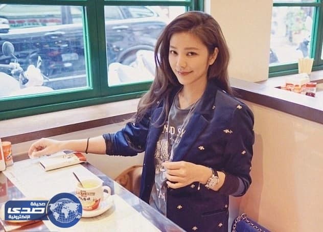 بالصور.. مصممة تايوانية تصدم متابعيها بعمرها الحقيقي