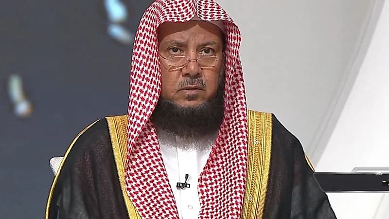 السليمان يجيب على سيدة تركت طفلتها أمام التلفاز وعندما عادت وجدتها متوفية.. فيديو