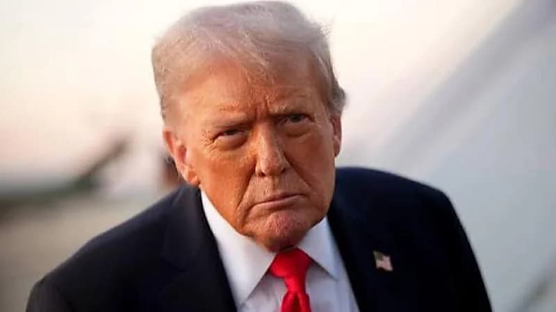 اقتراب طائرة سبيريت من طائرة ⁧‫ترامب‬⁩ يثير توبيخًا من برج المراقبة بنيويورك.. فيديو