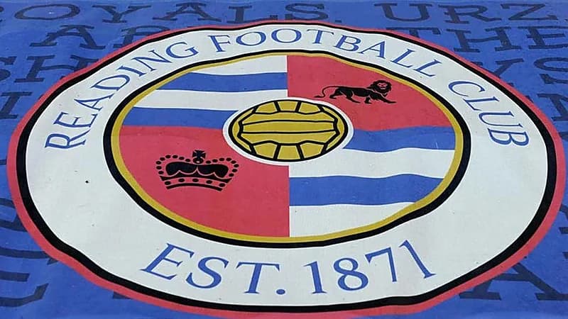 خصم 3 نقاط من نادي ريدينغ بعد فشله في دفع الأجور