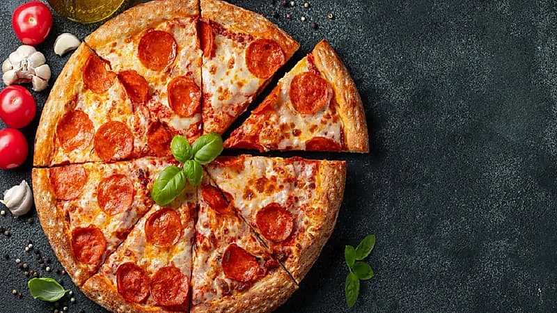 "بيتزا" تنقذ حياة امرأة من مرض قاتل!