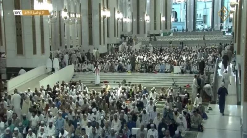 بالفيديو.. مشاهد من المسجد الحرام في أول أيام شهر ذي الحجة