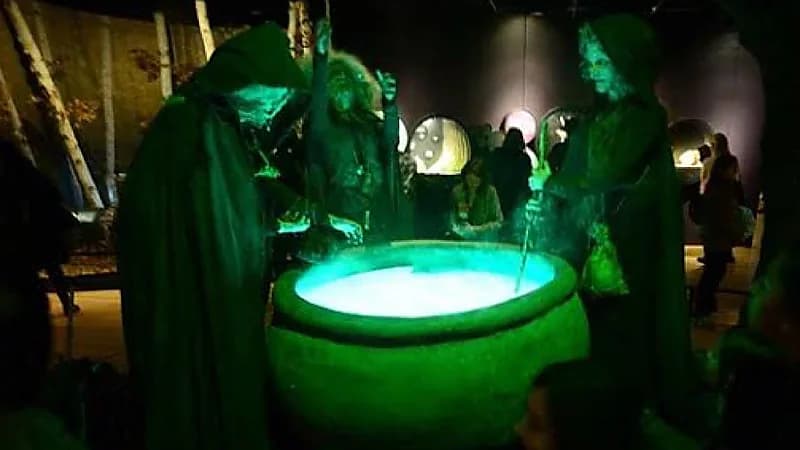 200 رجل يحرقون امرأة ويدّعون أنها ساحرة