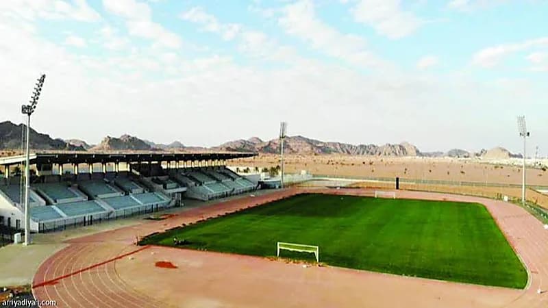 إدارة الطائي تنوي دراسة تطوير ملعب منشأة النادي