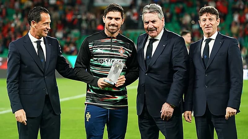 تكريم نيفيز مع منتخب البرتغال .. فيديو