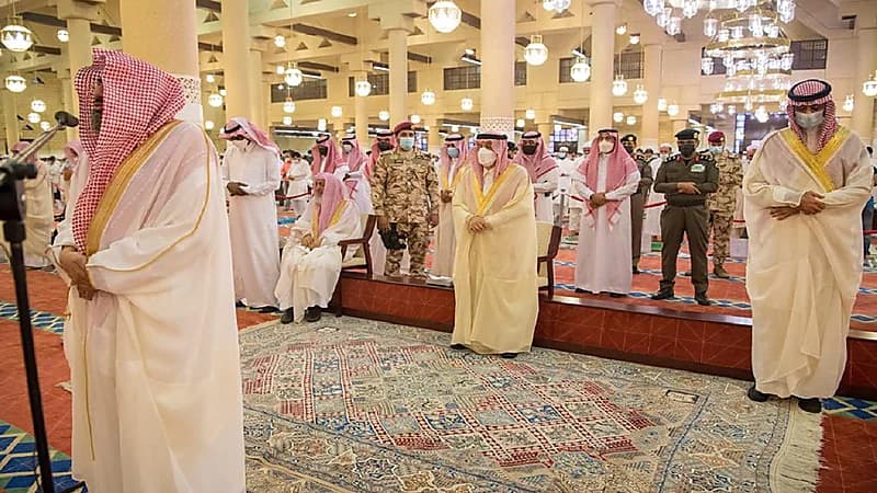 بالصور.. المصلون يؤدون صلاة عيد الأضحى المبارك في مختلف أنحاء المملكة