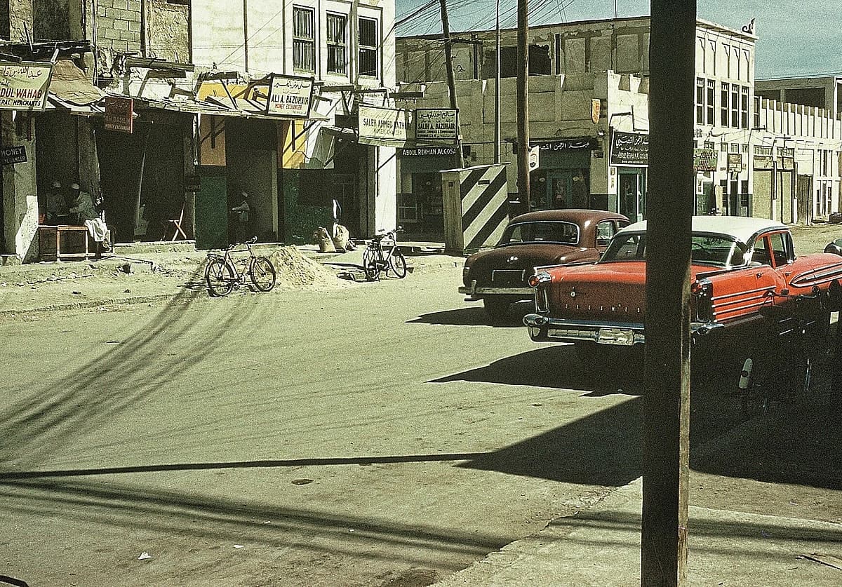 صورة نادرة لشارع الملك سعود في مدينة الخبر