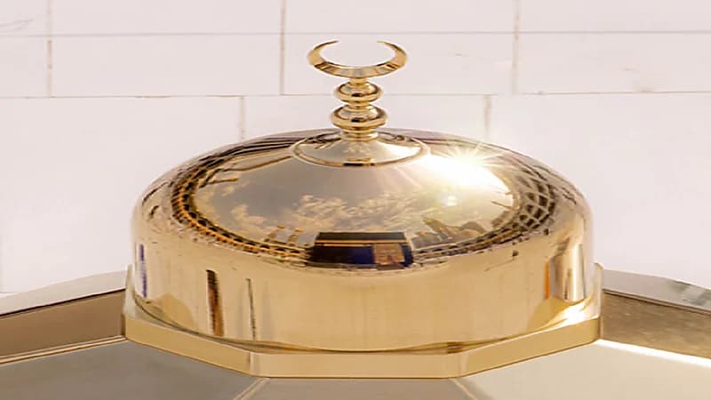 صور توثق انعكاس الكعبة المشرفة في مقام سيدنا إبراهيم عليه السلام