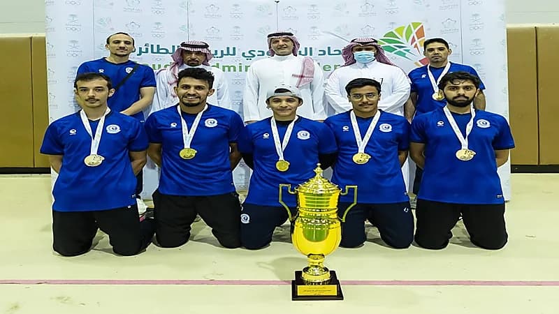 بالصور .. الهلال يحصد ذهبية "الريشة" للدرجة الأولى