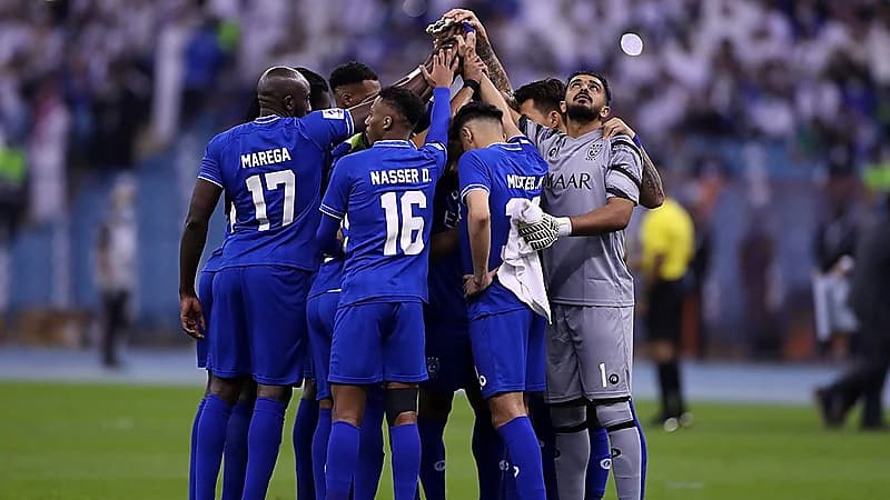 الهلال يحقق شهادة الكفاءة المالية