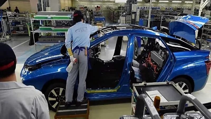 انتحار موظف بسبب شركة "تويوتا" اليابانية.. وأسرته تطالب بمليون دولار تعويض