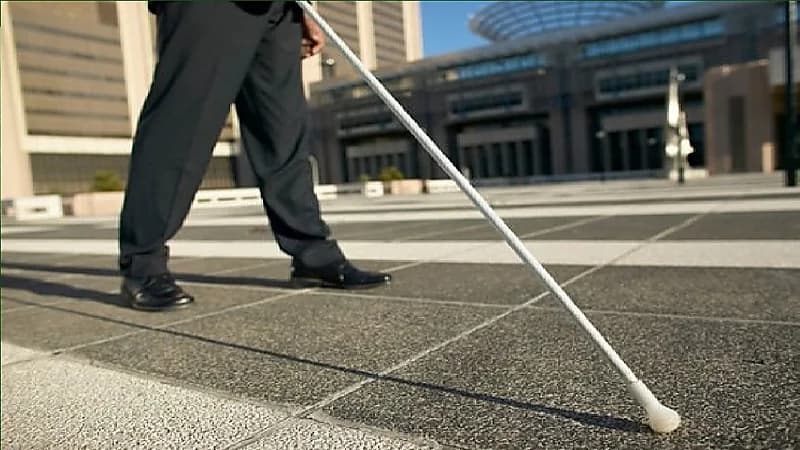 بالفيديو.. اختراع مرتقب يمكن المكفوفين من قراءة الكتب واللوحات