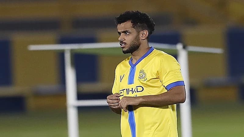 تحديد مدة غياب عبدالفتاح عسيري عن الملاعب