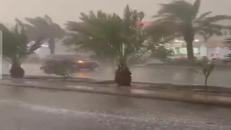 شاهد.. لحظة هطول أمطار رعدية غزيرة على المدينة المنورة