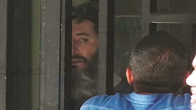 القضاء اللبناني يفرج على محتجز الرهائن في بنك بيروت