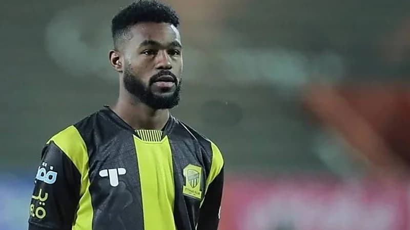 "الاحتراف" توقف "الشنقيطي" شهرين وتغرم الاتحاد 300 ألف ريال