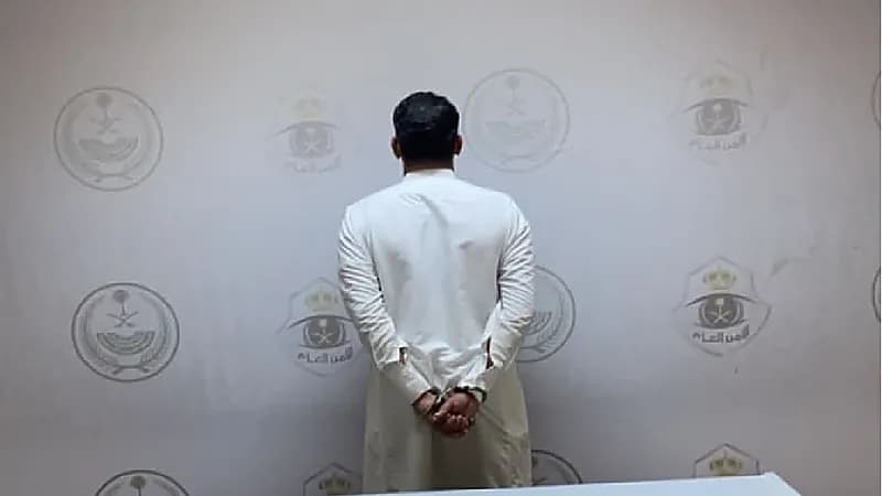 القبض على مواطن ظهر في فيديو يطلق النار من بندقية