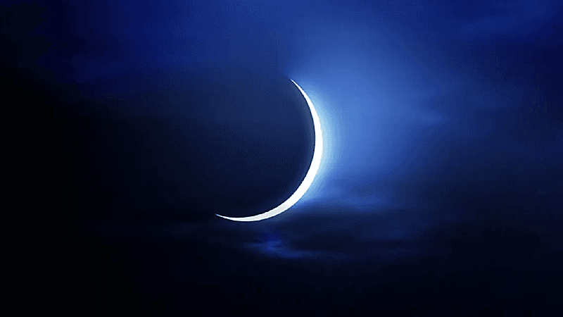 المحكمة العليا تدعو إلى تحري رؤية هلال شهر رمضان مساء الجمعة